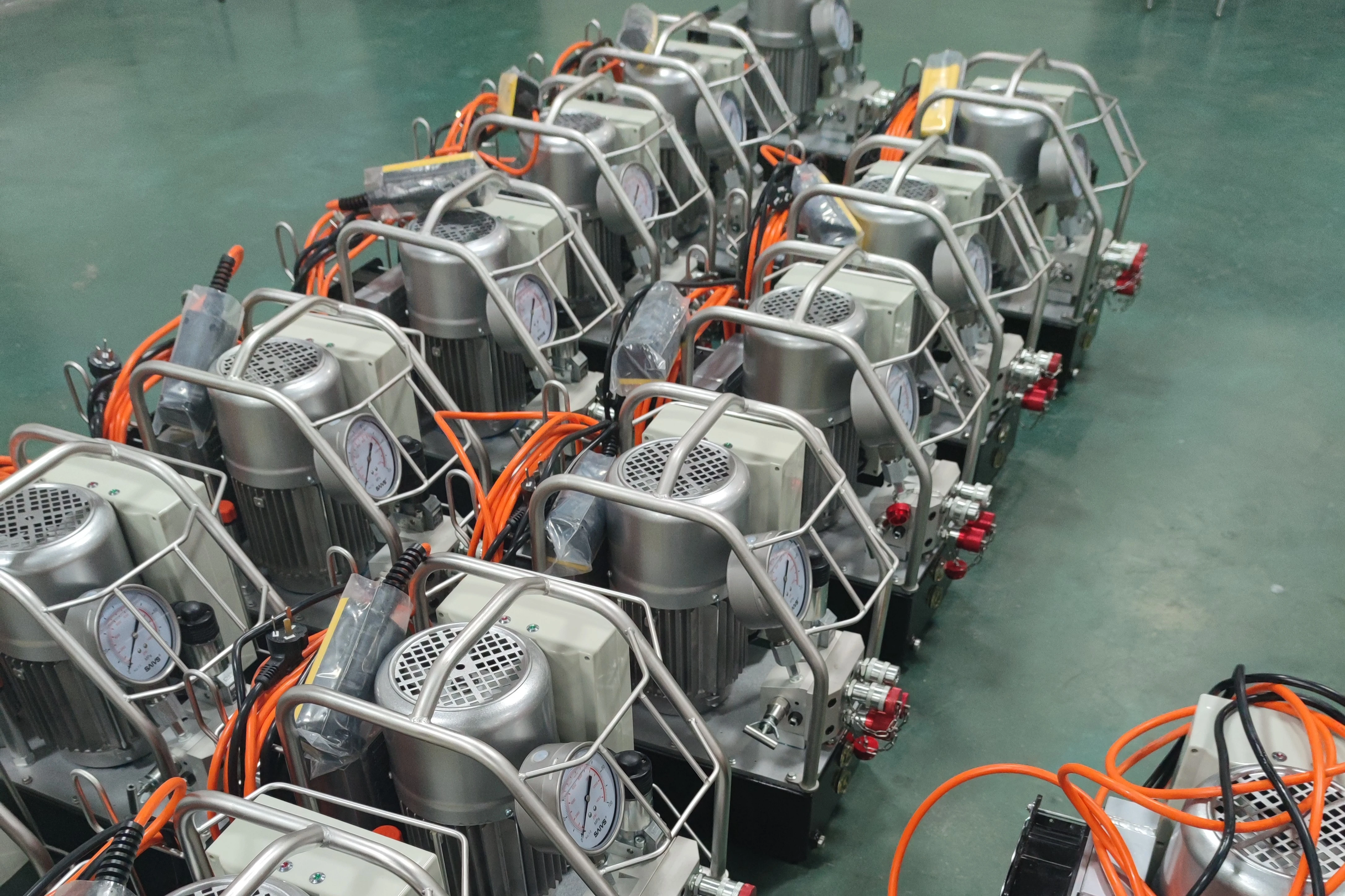 What Are the Two Types of Hydraulic Pumps?